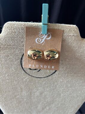 Plunder Polished Gold Oval Stud Earrings